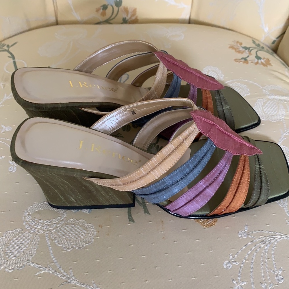 J.RENEE STUNNING SANDALS - Picture 7 of 9